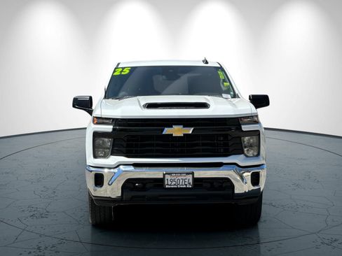 Used 2025 Chevrolet Silverado 2500 W/T w/ WT Convenience Package AWD/4WD image 9