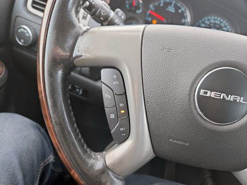 Used 2014 GMC Yukon Denali AWD/4WD image 17