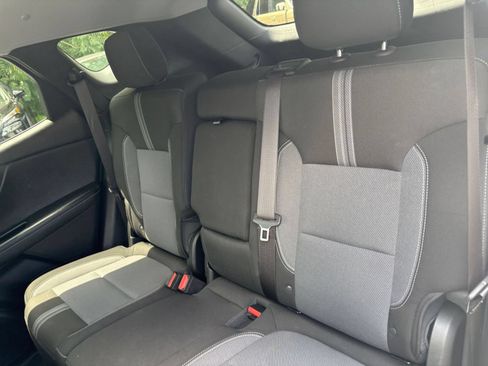Used 2025 Chevrolet Blazer LT FWD image 35