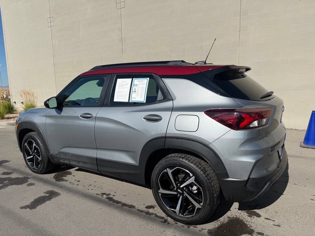 Used 2023 Chevrolet TrailBlazer RS w/ Sun and Liftgate Package AWD/4WD image 3