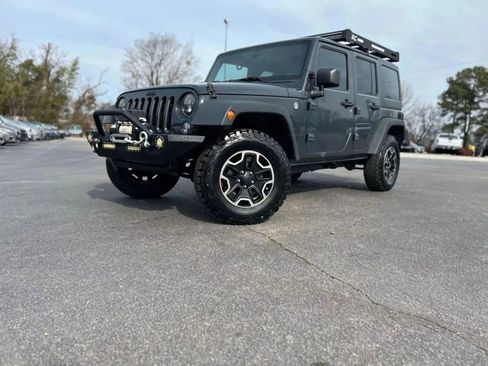Used 2017 Jeep Wrangler Unlimited Sport w/ Connectivity Group image 4