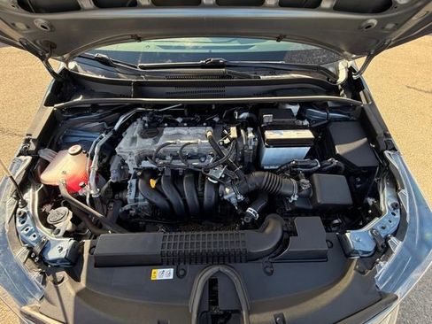 Used 2021 Toyota Corolla LE w/ Carpet Mat Package (TMS) image 12