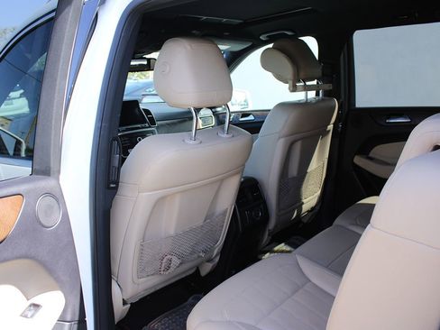 Used 2017 Mercedes-Benz GLS 450 4MATIC image 32