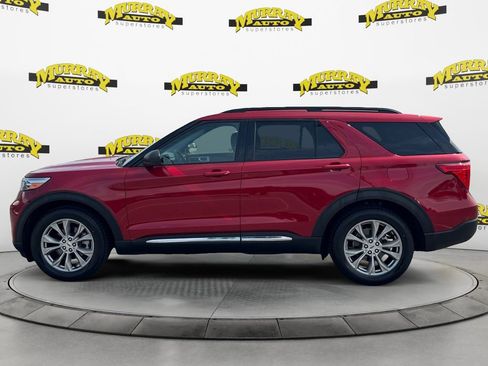 Certified 2022 Ford Explorer XLT w/ Equipment Group 202A RWD image 2