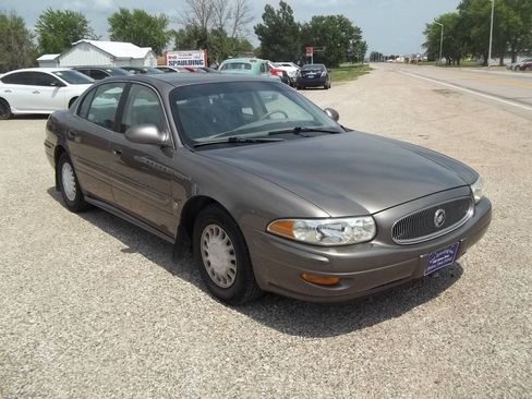 Used 2002 Buick Le Sabre Custom FWD image 2