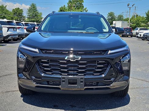 Used 2024 Chevrolet Trax ACTIV w/ Sunroof Package FWD image 2
