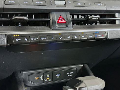 Used 2025 Kia K4 LXS image 23