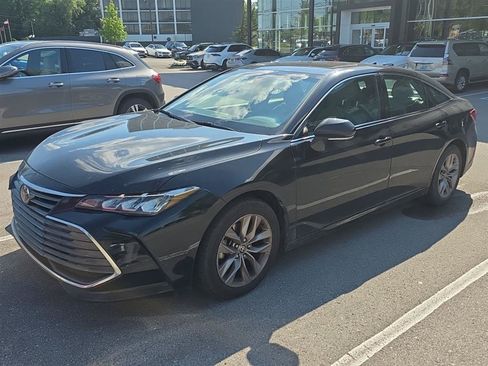 Used 2021 Toyota Avalon XLE w/ Moonroof Package AWD/4WD image 8