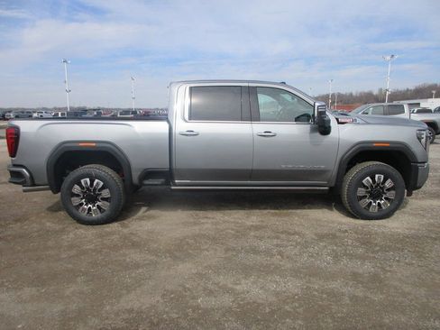 New 2026 GMC Sierra 2500 Denali w/ Denali Reserve Package AWD/4WD image 3