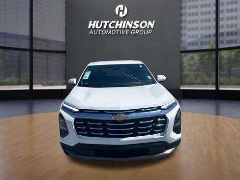 Certified 2025 Chevrolet Equinox LT FWD image 2