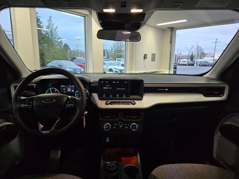 Used 2023 Ford Maverick XLT image 23