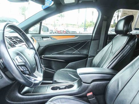 Used 2019 Lincoln MKC Reserve w/ MKC Technology Package FWD image 22