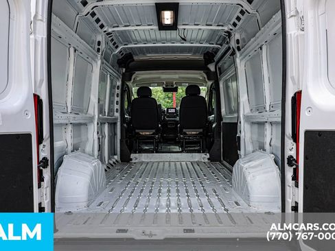 Used 2025 RAM ProMaster 2500 w/ Convenience Group FWD image 23
