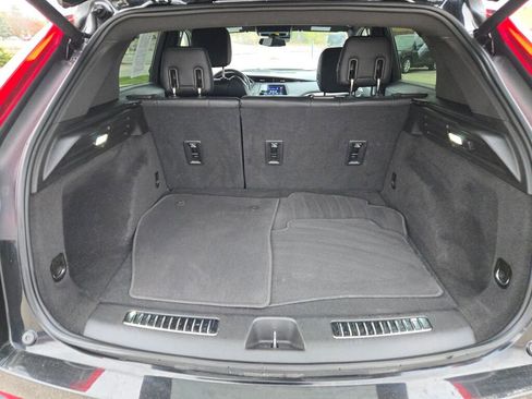 Used 2023 Cadillac XT4 Premium Luxury image 18