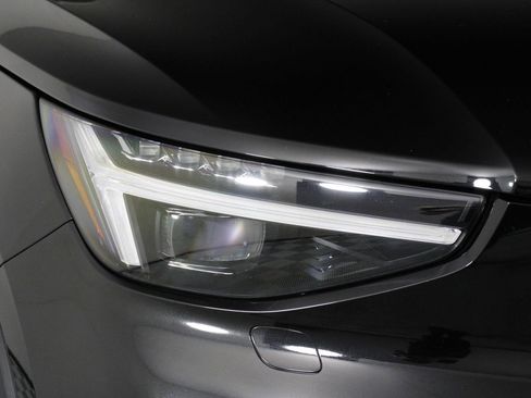 Certified 2023 Volvo XC40 Recharge Ultimate AWD/4WD image 24