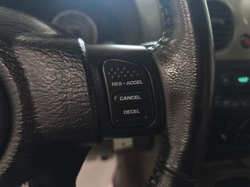 Used 2007 Jeep Liberty Sport AWD/4WD image 14