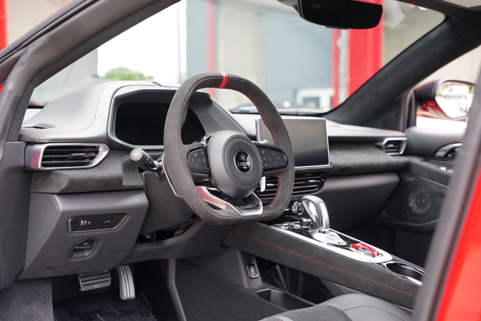 Used 2025 Lotus Emira RWD image 27
