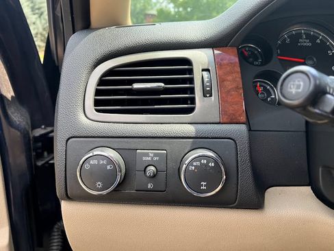 Used 2008 Chevrolet Tahoe LT AWD/4WD image 11