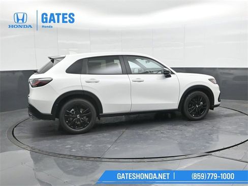 New 2026 Honda HR-V Sport image 3