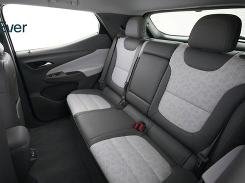 Used 2023 Chevrolet Bolt EUV Premier image 24