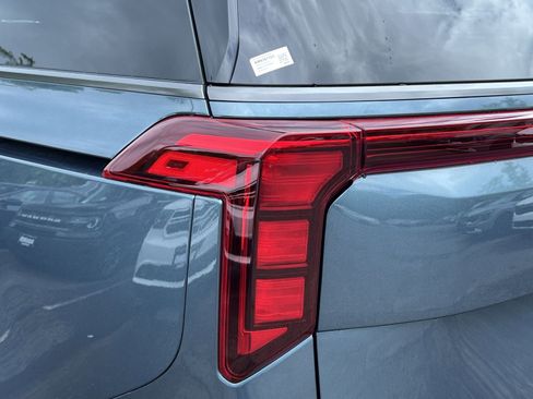 New 2026 Kia Carnival SX FWD image 22
