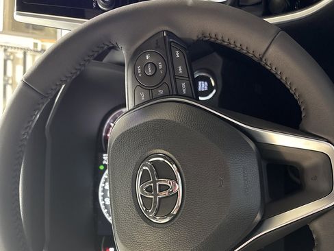 New 2025 Toyota RAV4 XLE image 14