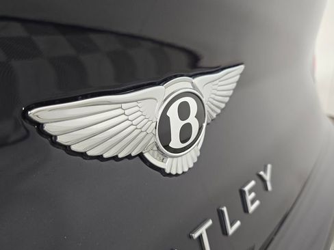 Used 2022 Bentley Continental GT image 9