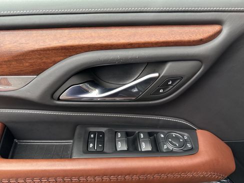 Used 2023 GMC Yukon Denali Ultimate image 15