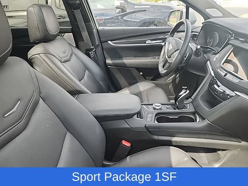 Used 2025 Cadillac XT5 Sportv w/ Technology Package AWD/4WD image 21