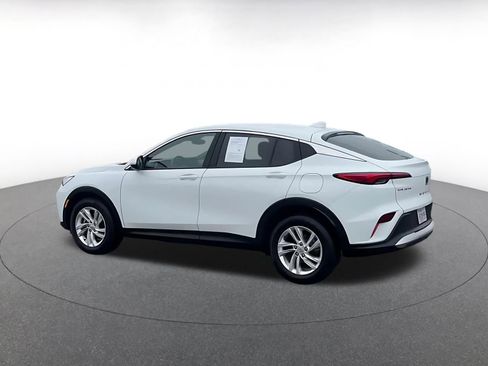 Used 2025 Buick Envista Preferred image 10