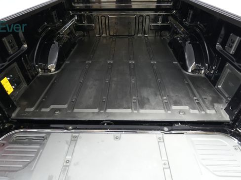 Used 2025 Ford F150 Lightning Flash AWD/4WD image 8