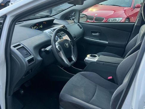 Used 2013 Toyota Prius V Two image 9