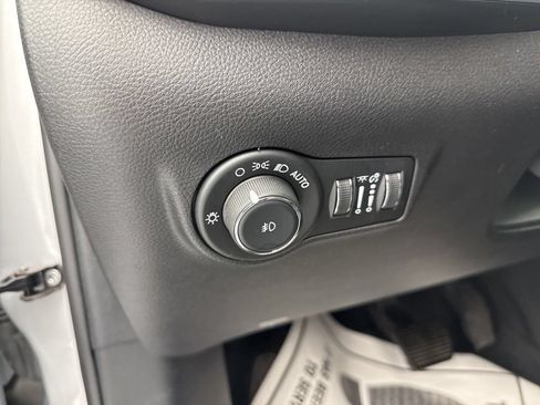Used 2024 Jeep Compass Latitude AWD/4WD image 21