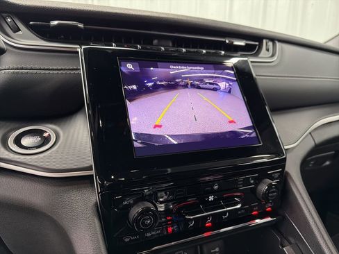 New 2025 Jeep Grand Cherokee L Altitude image 22