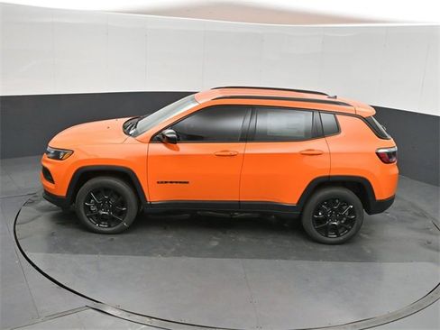 New 2026 Jeep Compass Latitude image 33
