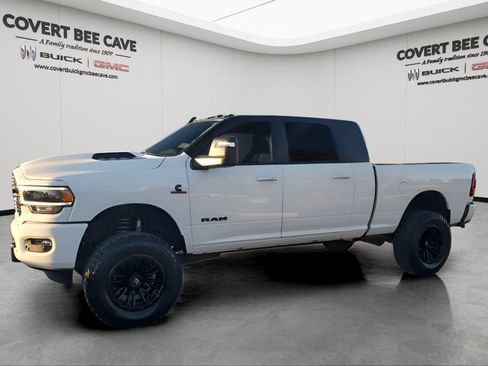 Used 2024 RAM 2500 Laramie w/ Night Edition image 4