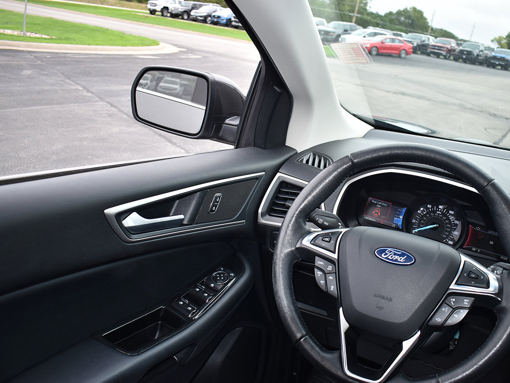 Used 2019 Ford Edge SEL w/ Equipment Group 201A FWD image 19