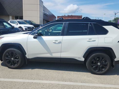 Used 2022 Toyota RAV4 XSE w/ XSE Grade Weather Package AWD/4WD image 7