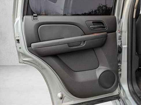 Used 2013 Chevrolet Tahoe LS w/ Convenience Package image 16