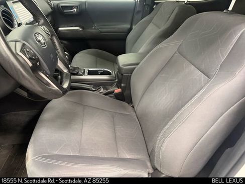 Used 2019 Toyota Tacoma TRD Sport w/ Technology Package image 12