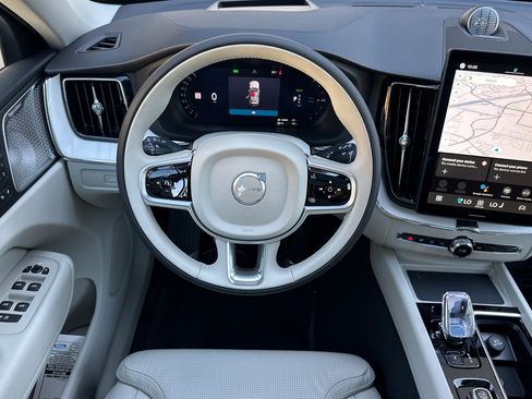 New 2026 Volvo XC60 T8 Ultra image 12