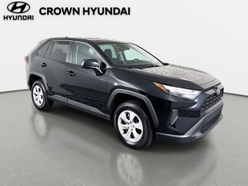 Used 2025 Toyota RAV4 LE image 4