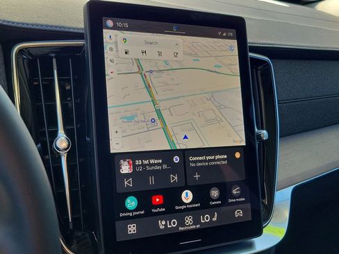 Certified 2025 Volvo XC90 B5 Plus image 29