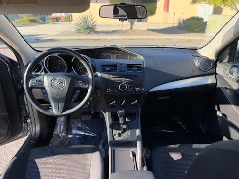Used 2013 MAZDA MAZDA3 i Sport image 9