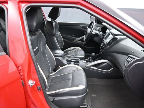 Used 2015 Hyundai Veloster Turbo FWD image 24