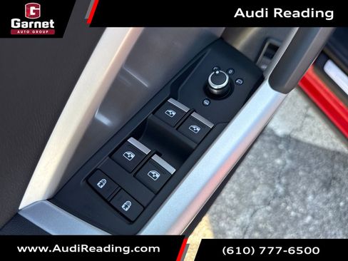 Used 2025 Audi Q3 2.0T Premium image 12