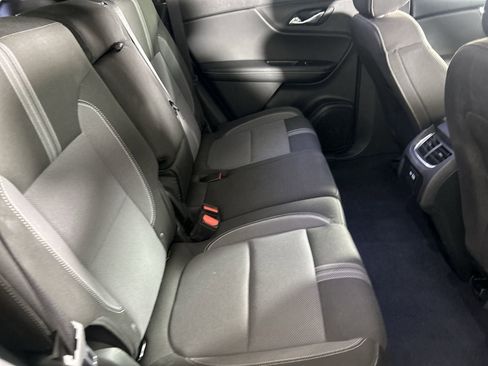 Used 2025 Chevrolet Blazer LT FWD image 25