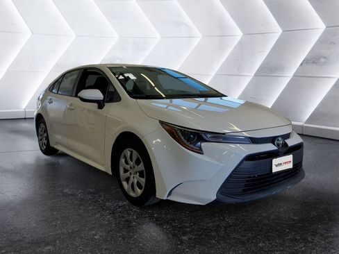Used 2024 Toyota Corolla LE FWD image 1