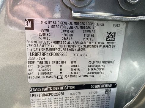 Used 2024 Toyota Corolla Cross AWD Hybrid image 21