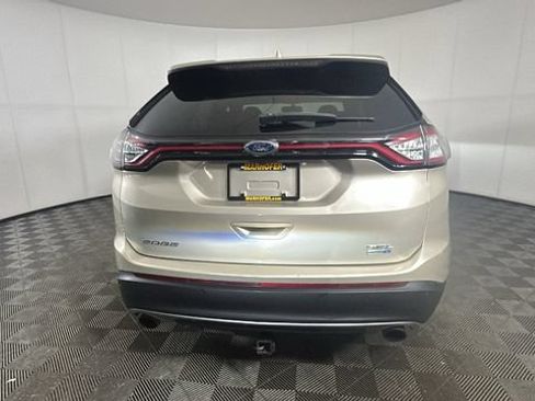 Used 2018 Ford Edge SEL w/ Equipment Group 201A AWD/4WD image 3